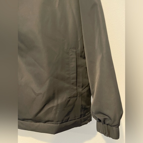 Womens’s‎ Puma Classics Fasion Coach Jacket In Size Large - Picture 3 of 8